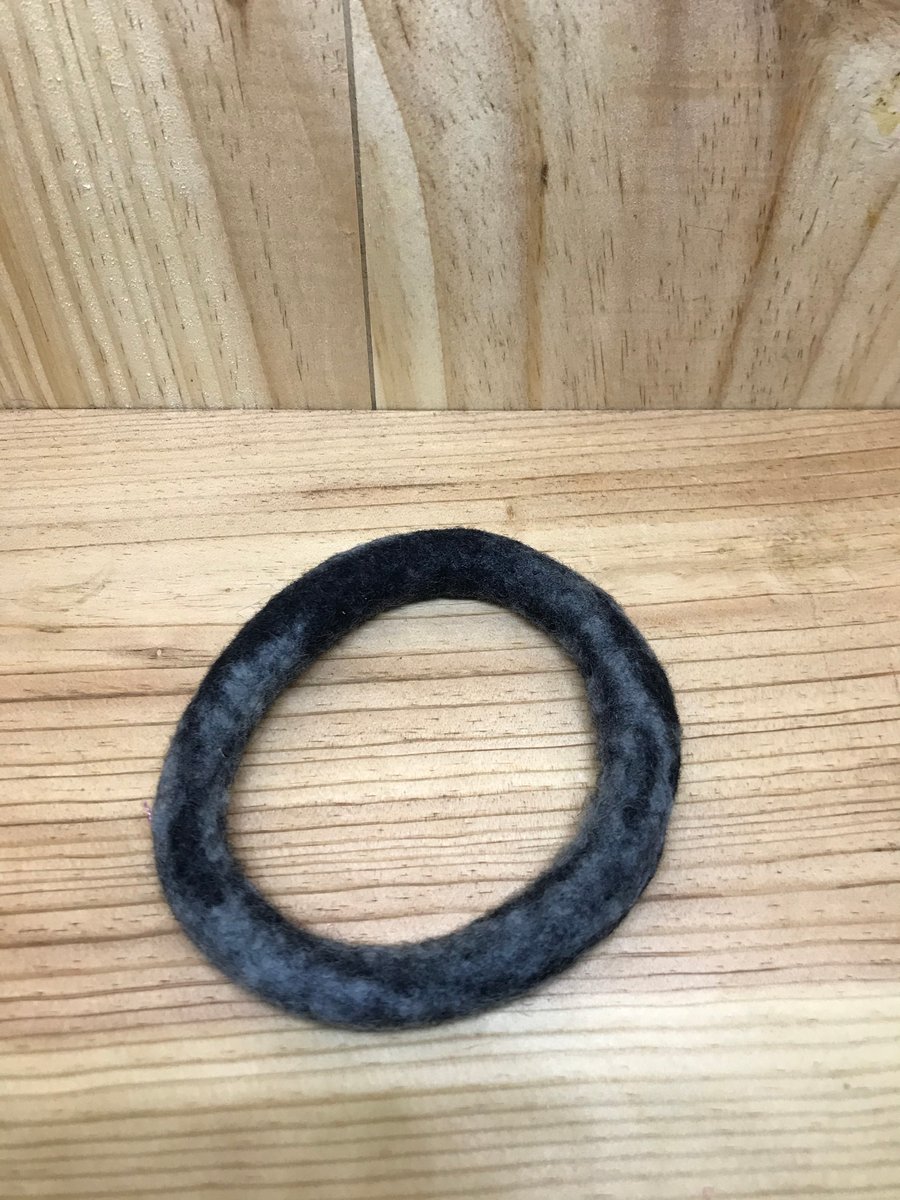 Grey Felt Bracelet. (432)