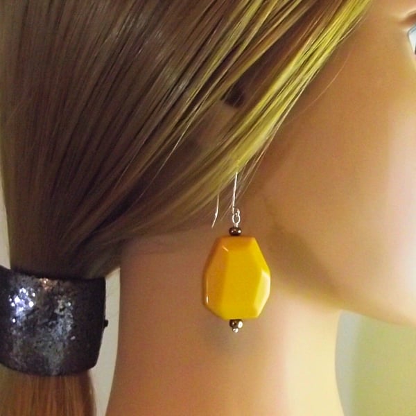 Mustard yellow geometric bead earrings