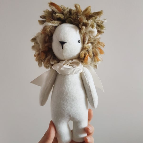 Winter Lion, Soft Sculpture, Douglas