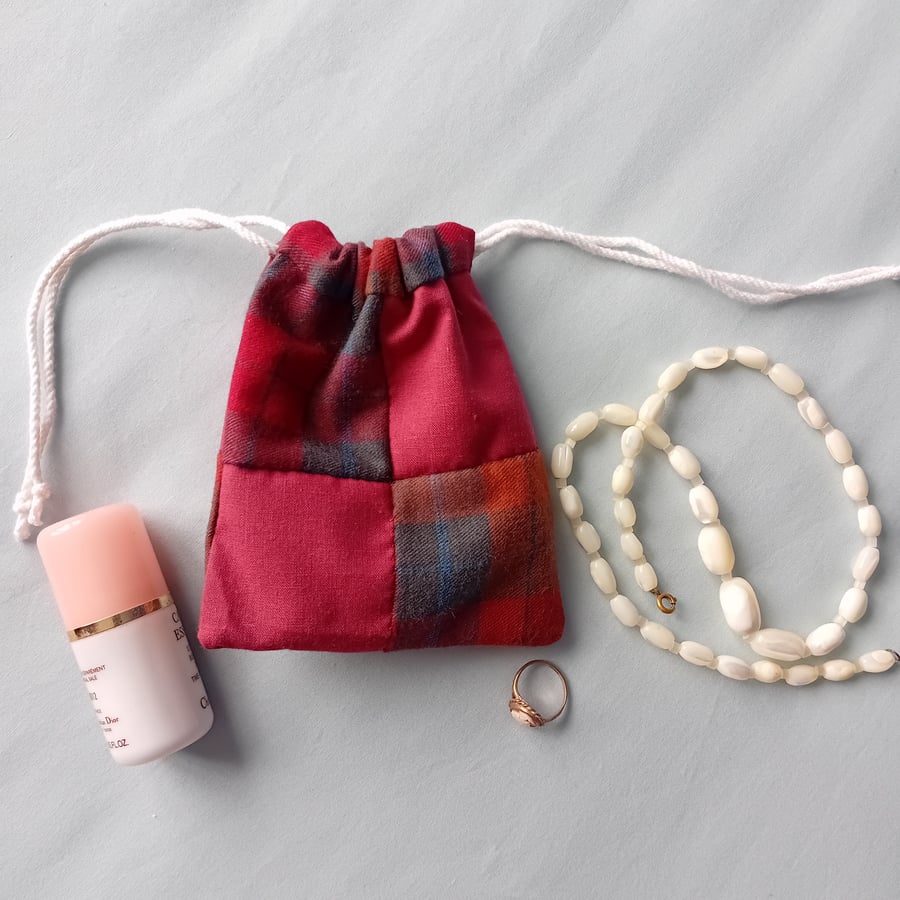 Small drawstring bag. Tiny patchwork purse for jewellery, coins, keys etc