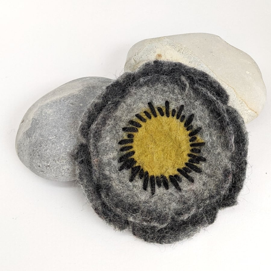 Felted flower brooch - grey anemone