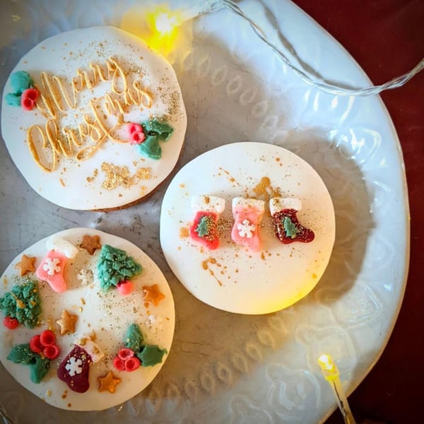 Box of 4 Handmade Luxury Merry Christmas Festive, Personalised Iced Biscuits