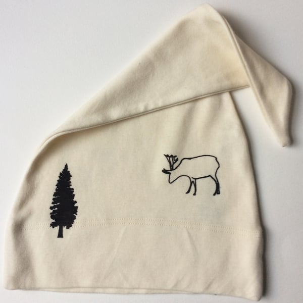 kids  babies organic cotton printed hat ecru  reindeer and fir tree print