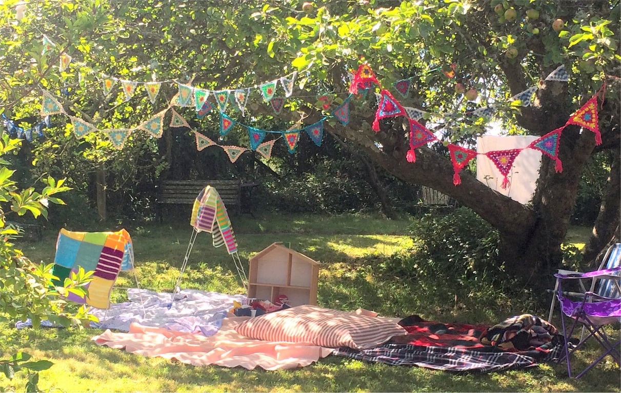 Lacy Crochet Rainbow Bunting Pattern by Email