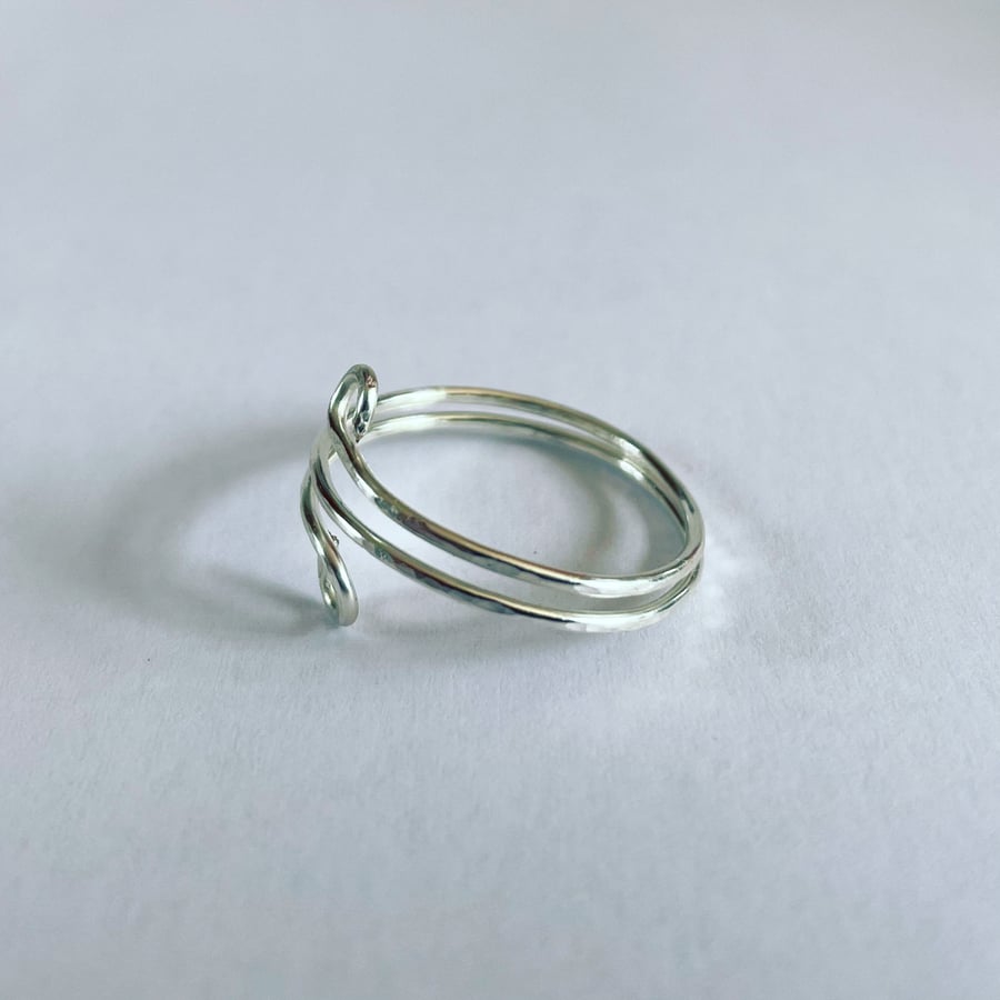 Wire stacking ring