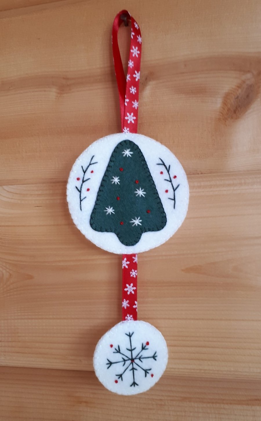 Christmas Tree & Snowflake Hanging Ornament White