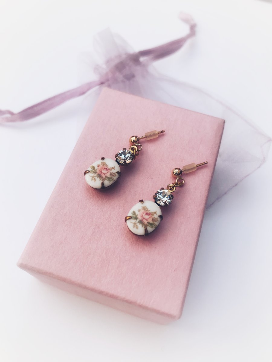 Vintage floral glass earrings with gold filled ear posts. 