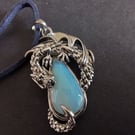 Moonstone pendant. Tear drop. Dragon. Ref 507