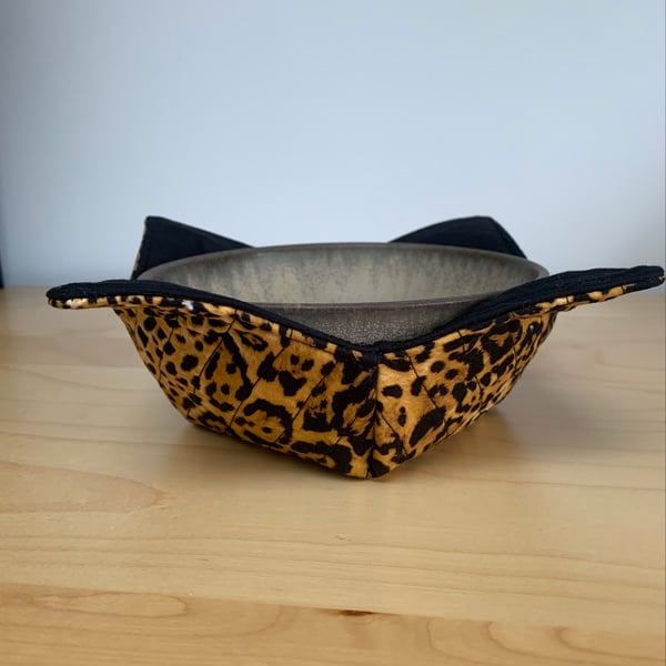 Animal Print Fabric Quilted Reversible Bowl Cosy