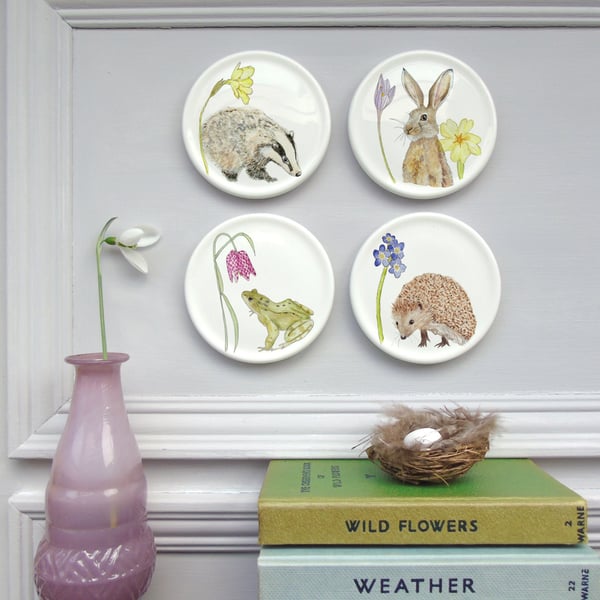 Spring wildlife mini wall plates 