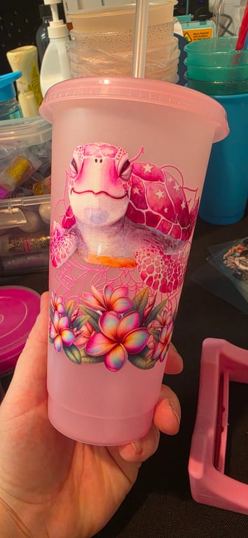 Colour changing pink turtle cold cup