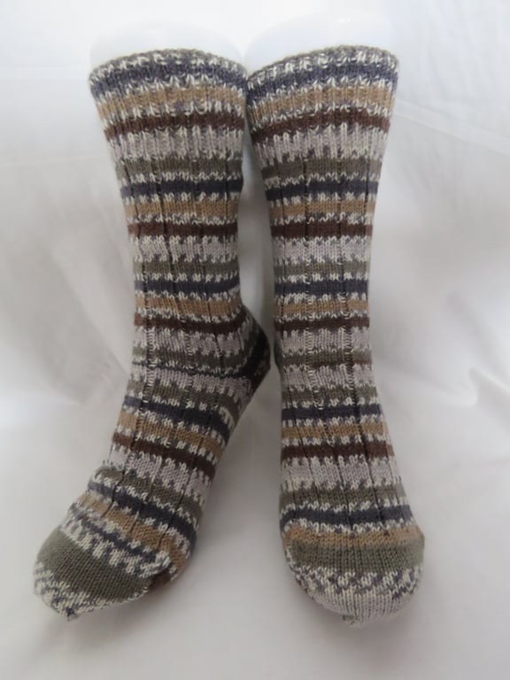 Hand-cranked Knitted Ribbed Wool Socks Size 4 to 5