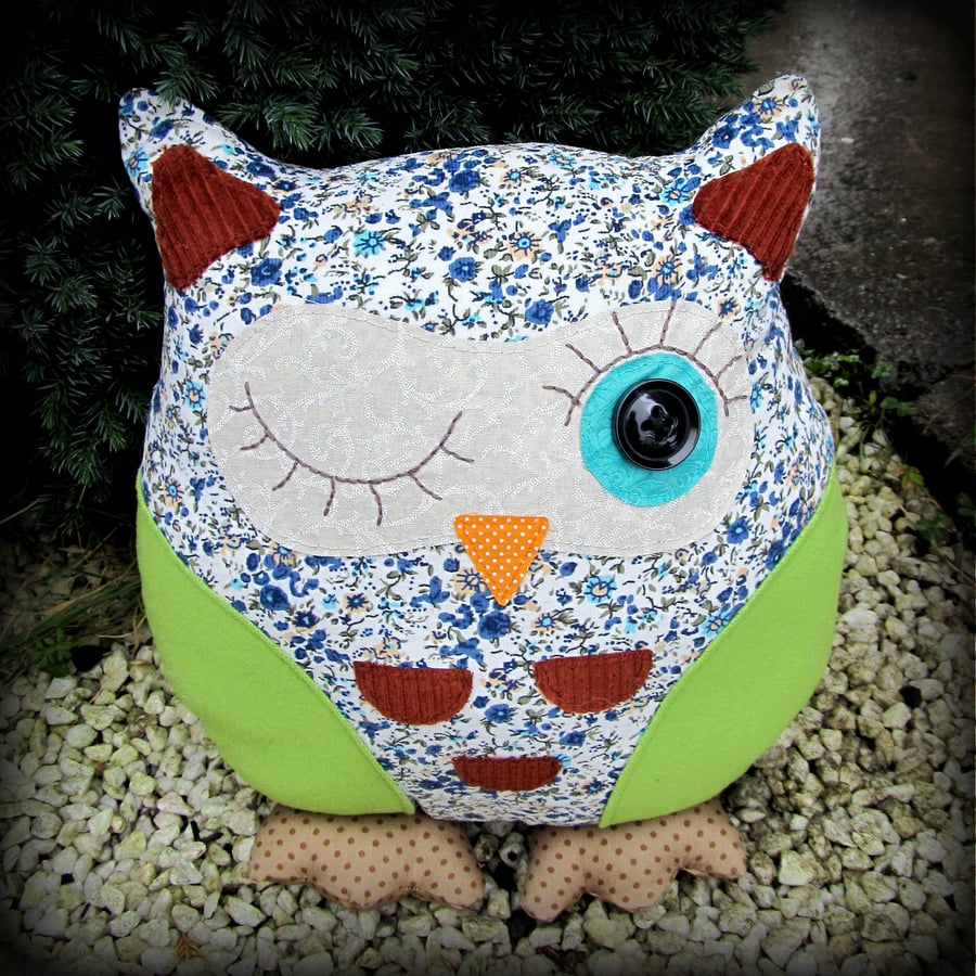  Dylan, large owl cushion.
