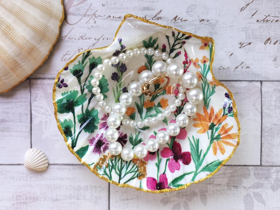 Scallop Shell Trinket Bowl in a Flower Meadow Design