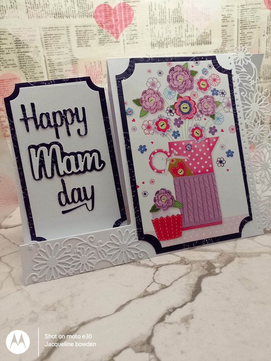 Mothers day card - dimensional and modern