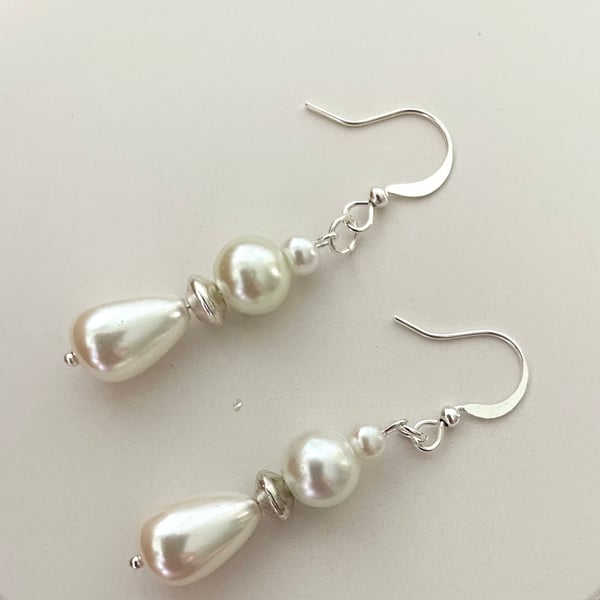 Teardrop Pearl Silver Earrings 