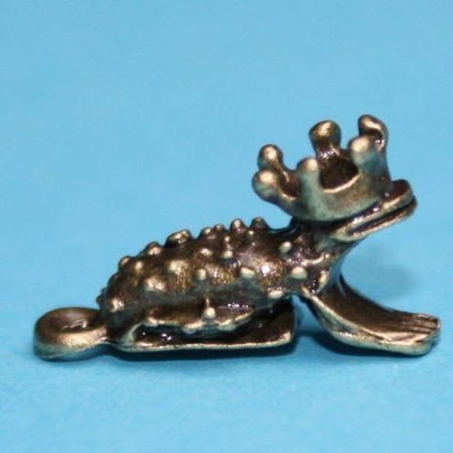 Connector / bead / charm frog- 2pc