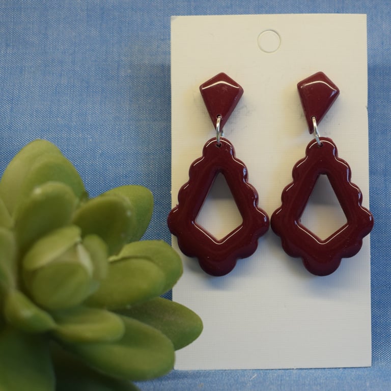 Scalloped Open Shape Statement Earrings