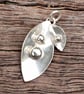 Sterling silver pendant with leaves - Image 2
