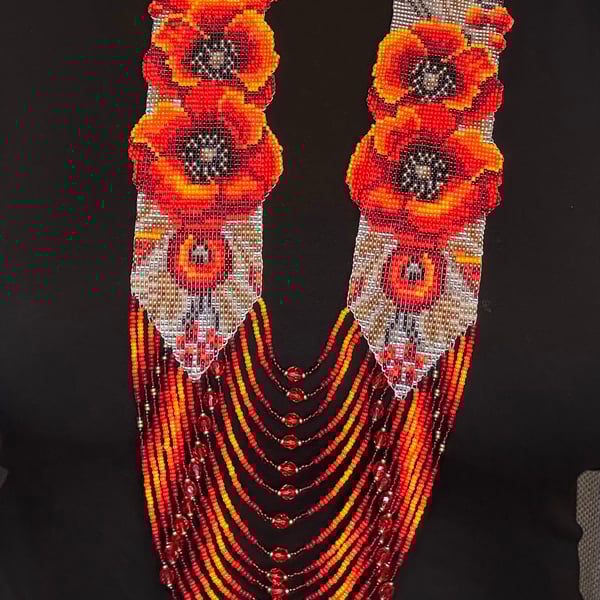 Enchanting Poppies – Beaded Ukrainian Necklace 