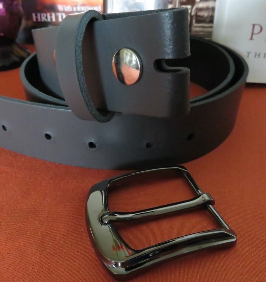 Fit your best buckle on this real gray leather belt 1.5" width large