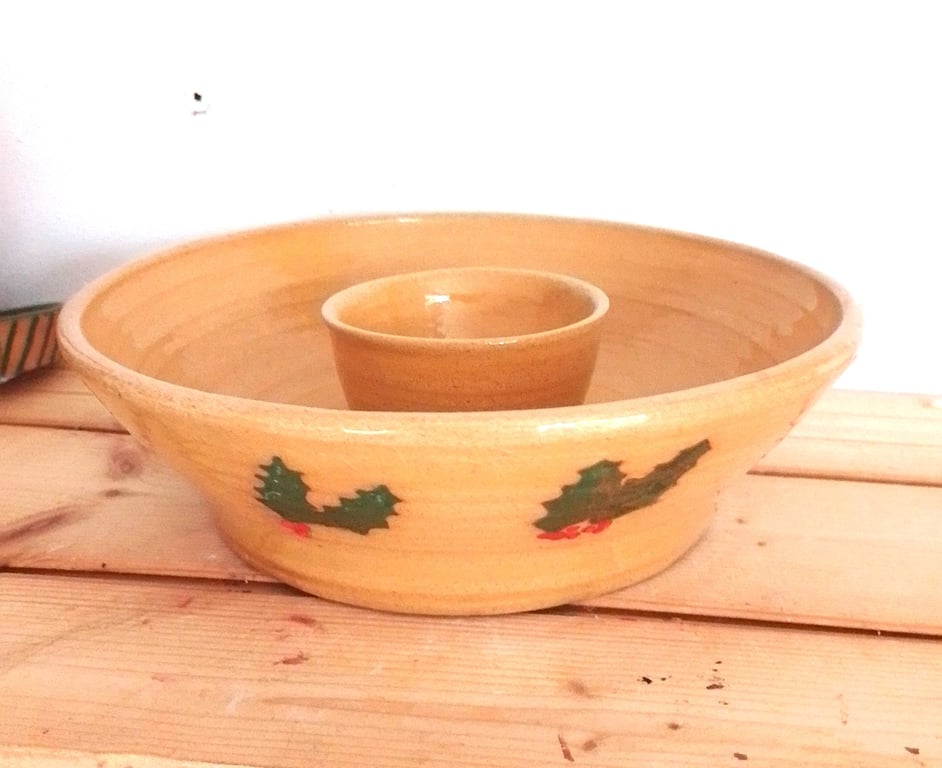 Christmas chip and dips bowl, ceramic holly and berries, Party snack serving