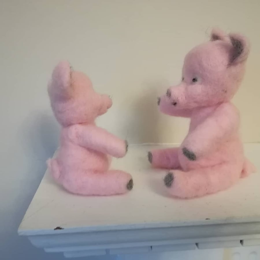 Piglets, and needle felted, felting, fibre art, wool, collectables, OOAK, pigs, 