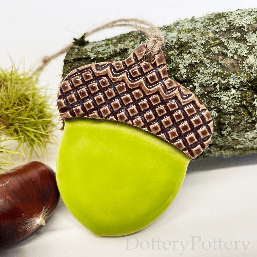 Ceramic acorn decoration 