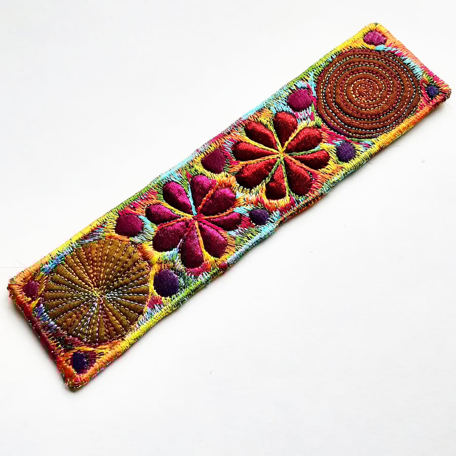 Bookmarks - Textile with Machine Embroidery Bookmark