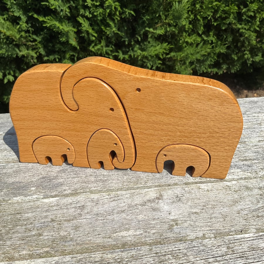 Set of 5 Beech Wood Interlocking Elephants Freestanding Sculpture Satin Finish