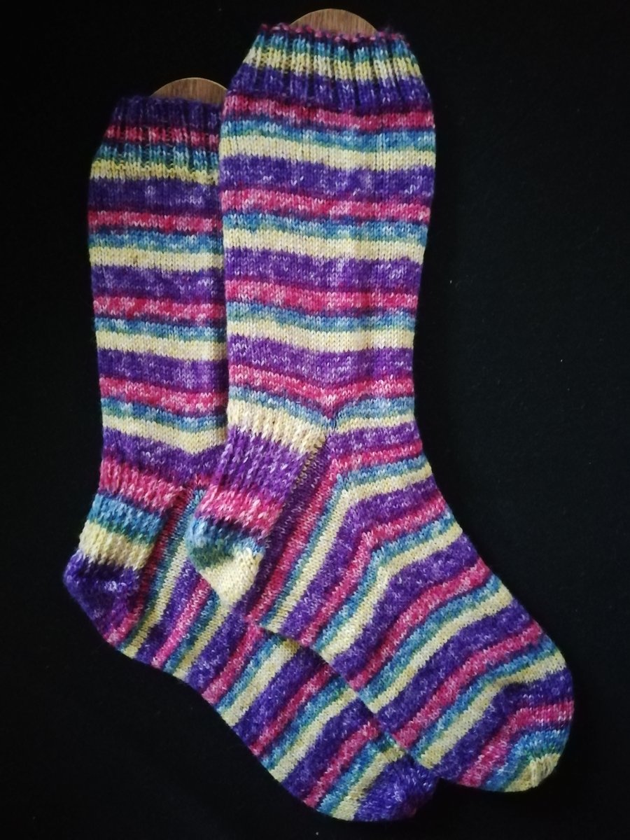 Socks, hand knitted, Med-Large, size 7-8 