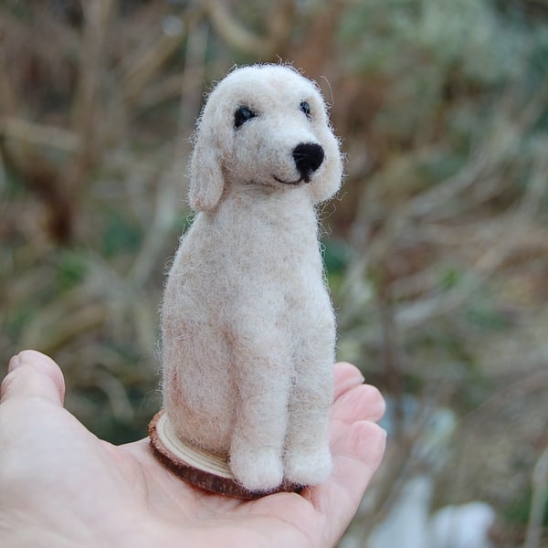 Needle felt wool Labrador Dog 3.5 ins tall, wool dog, 