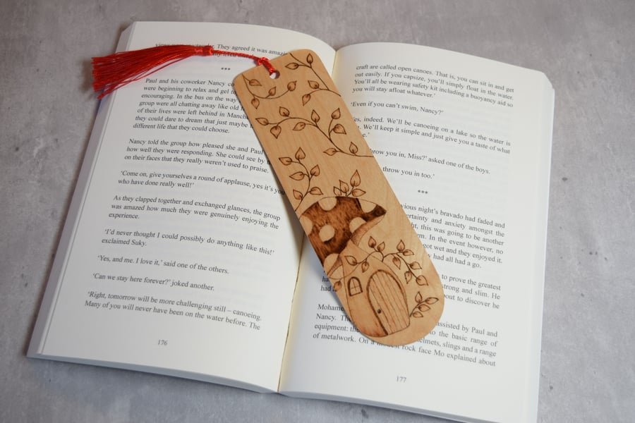 Wooden Pyrography Bookmark - Large Toadstool 