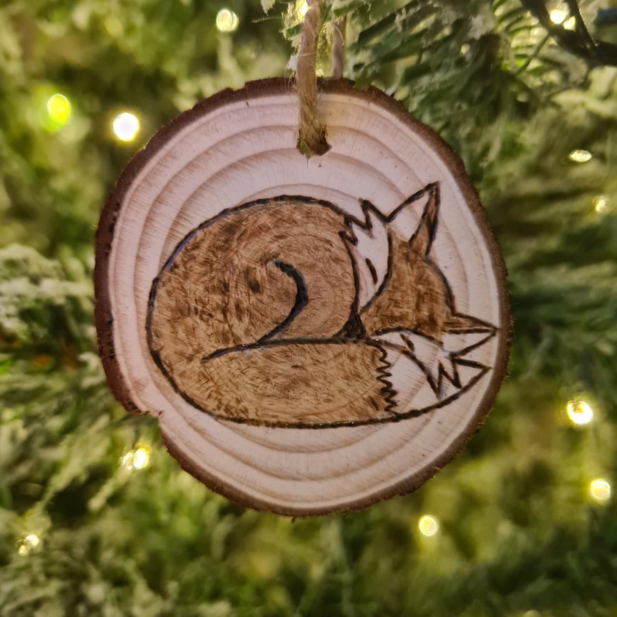 Sleeping Fox Log Slice Christmas Tree Decoration - Free P&P
