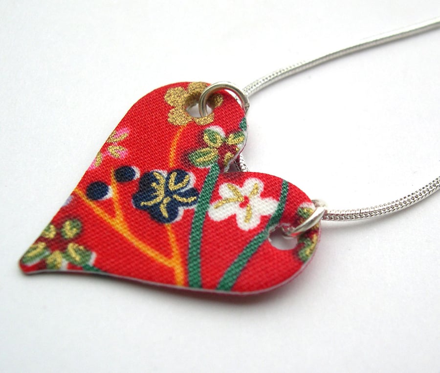  Hardened Fabric Chinese Floral Necklace in Red 