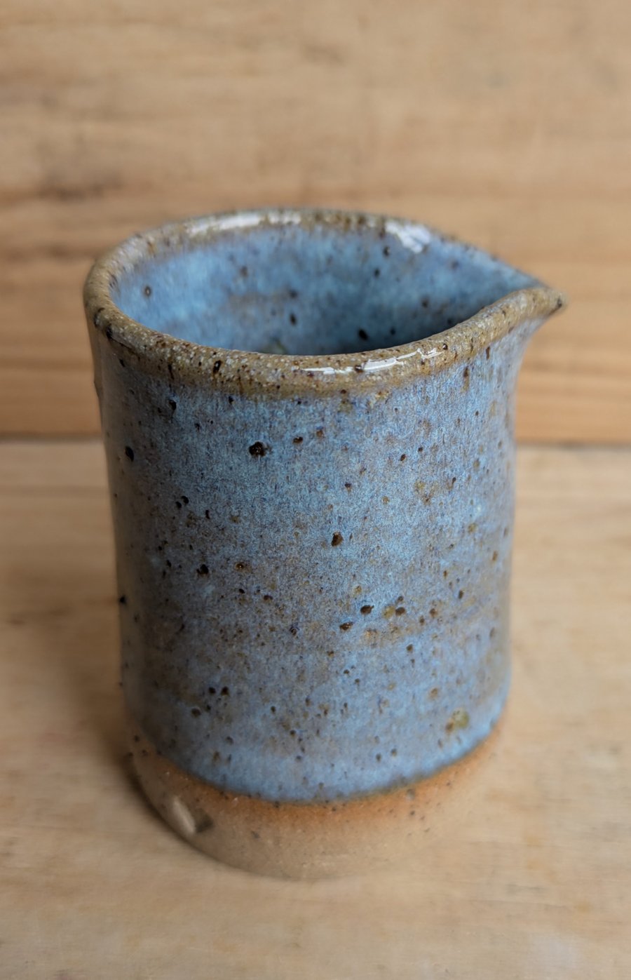 Diddy blue jug (speckled)