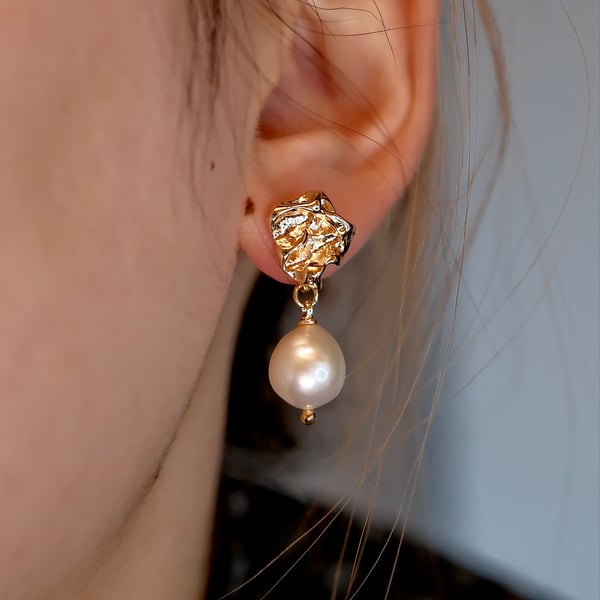 Elegant Pearl Earrings