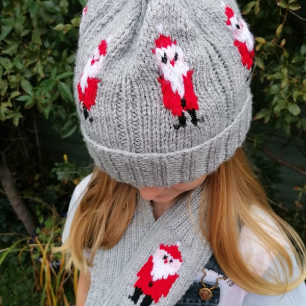 Knitting Pattern - Santa Hat and Scarf.  Digital Knitting Pattern