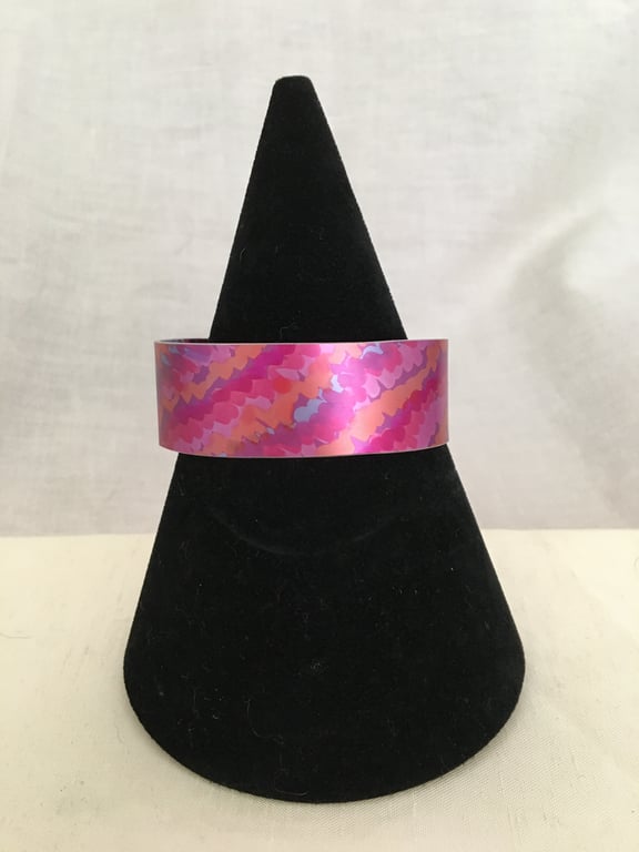 Anodised Aluminium Bangle in Pink