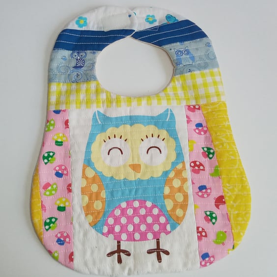 Babies Bib, Patchwork bib, Owl bib, quilted, Reversible bib, gift for baby 