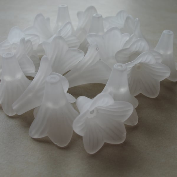 White Acrylic Trumpet Flower Beads