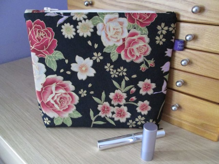 Vintage Style Floral Print Zip Top Bag, Make Up Bag, Storage Bag