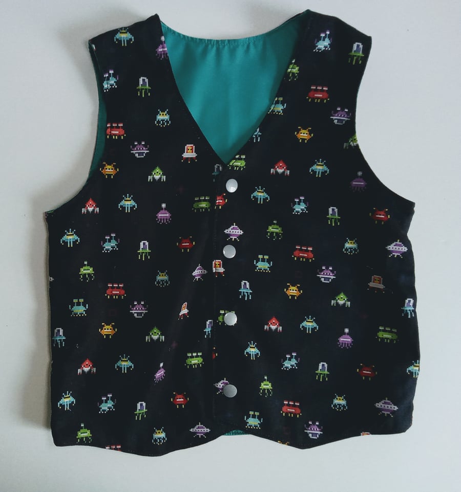 Waistcoat, Age 4 yrs, reversible, boys waistcoat, space invaders, computer games