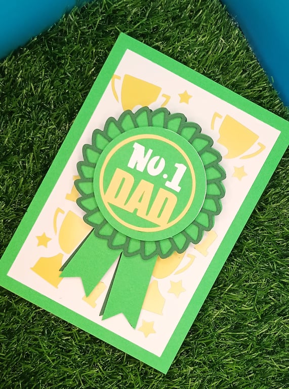 Fathers Card with detachable pin badge