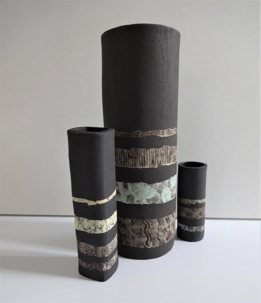 Fifi. Stoneware ceramic vase in earthy and pastel shades