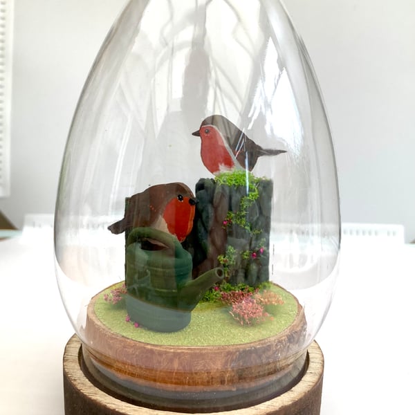 Robin diorama bell jar ornament 