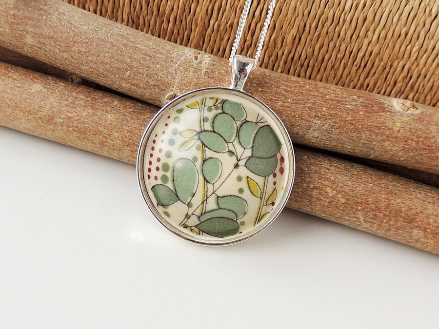Green Leaf Necklace - SALE (1346)