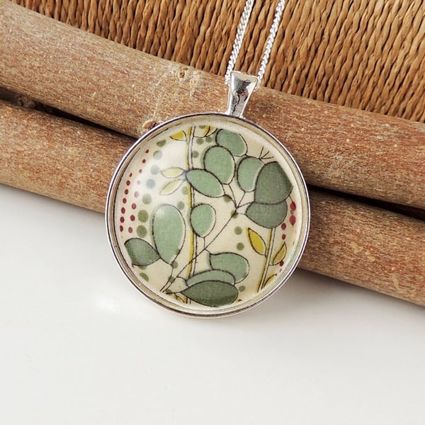 Green Leaf Necklace - SALE (1346)