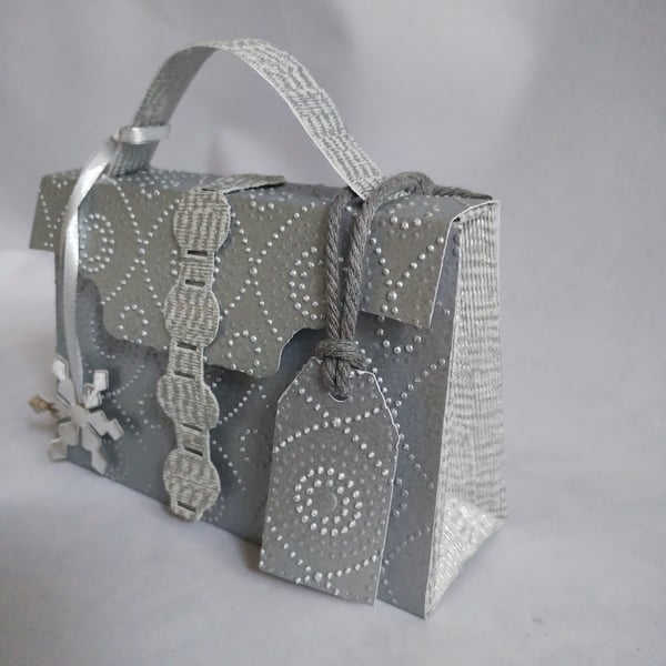 Silver Pearl Finish Handbag Style Gift Bag, Snowflakes and Circles 