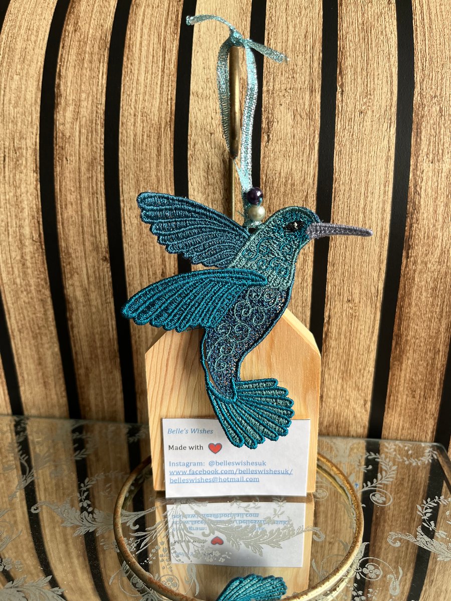 3D Free Standing Lace Hummingbird